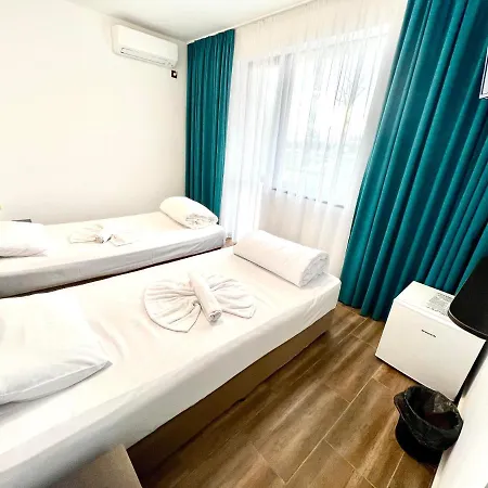 Къща за гости Paradise Park Polski Trŭmbesh